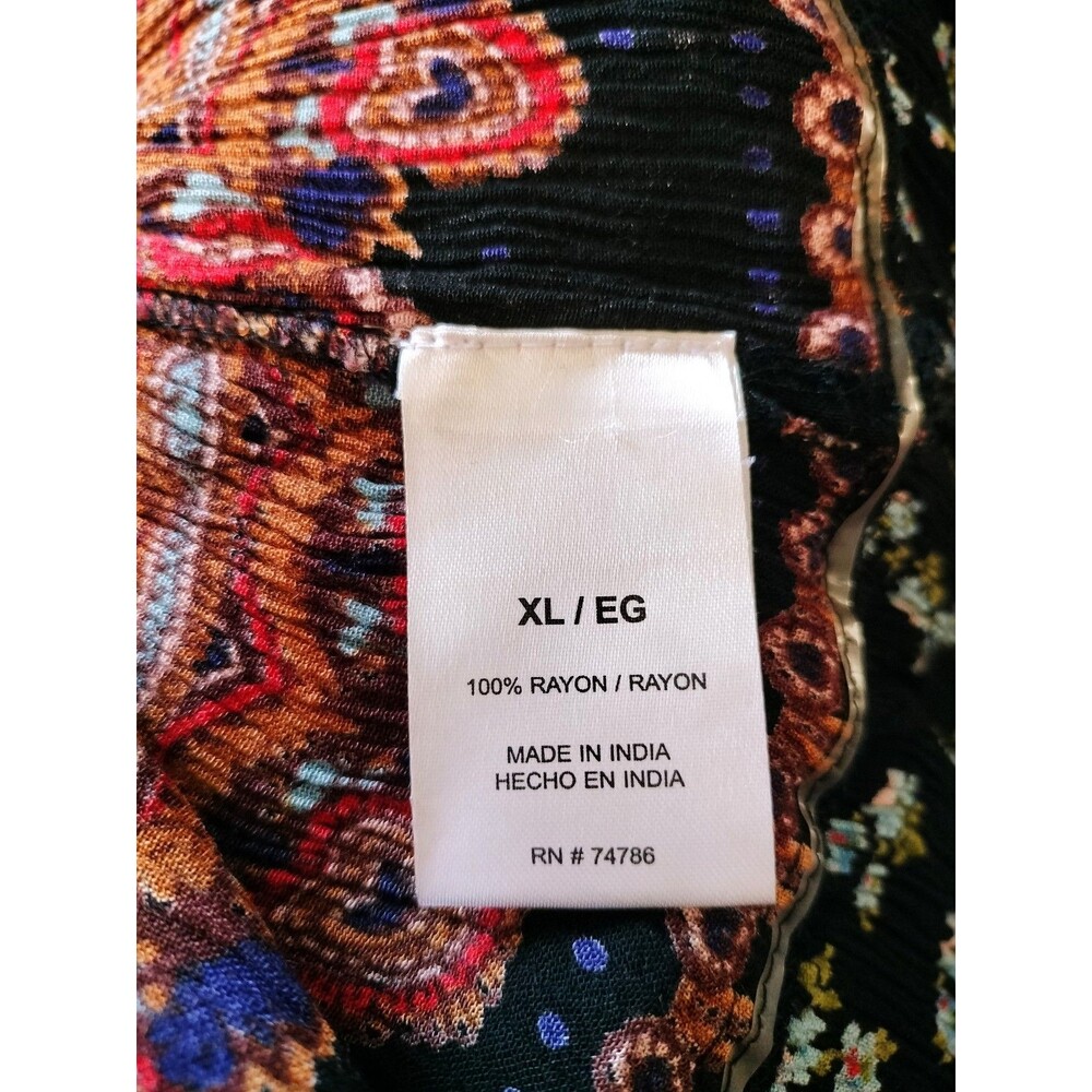 EUC! Bila Women's Black Boho Floral Top. Size XL - Picture 7 of 7